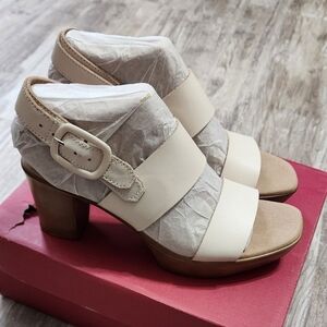 Munro Max Platform Slingback Sandal Latte Size 7.5 Narrow M386810